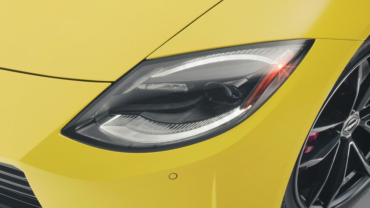 Nuevo Nissan Z 2024 luces delanteras inspiradas en el 240Z