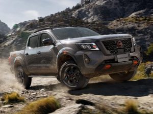 Nissan Frontier Gris Oxford